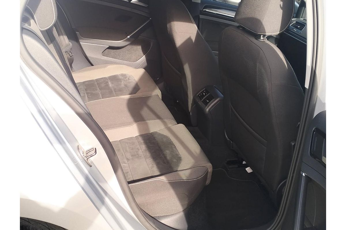 2013 Volkswagen Golf 103TSI Highline 7
