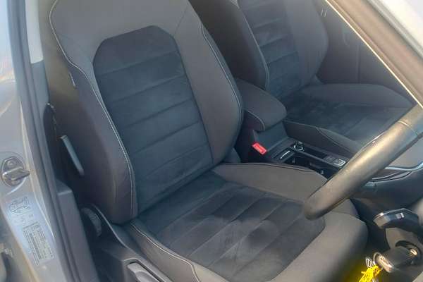 2013 Volkswagen Golf 103TSI Highline 7