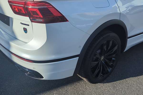 2024 Volkswagen Tiguan Wolfsburg Edition Allspace 5N