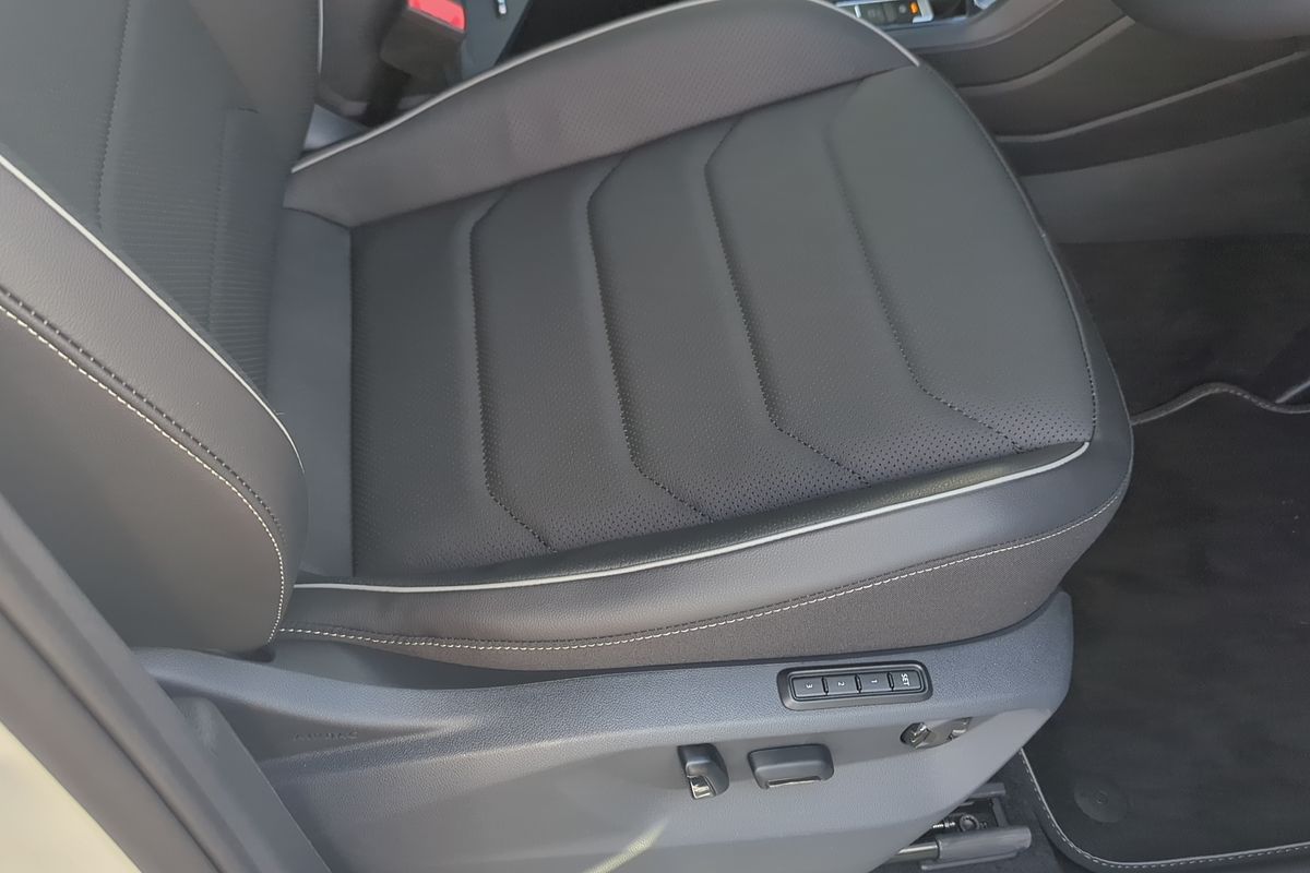 2024 Volkswagen Tiguan Wolfsburg Edition Allspace 5N