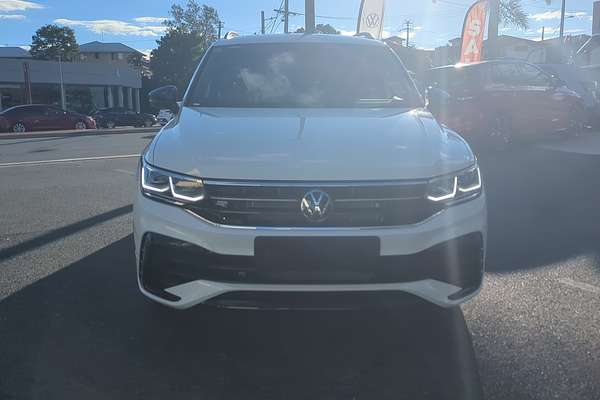 2024 Volkswagen Tiguan Wolfsburg Edition Allspace 5N
