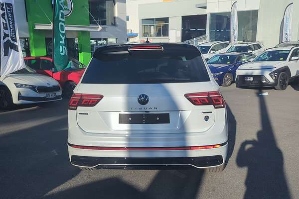 2024 Volkswagen Tiguan Wolfsburg Edition Allspace 5N