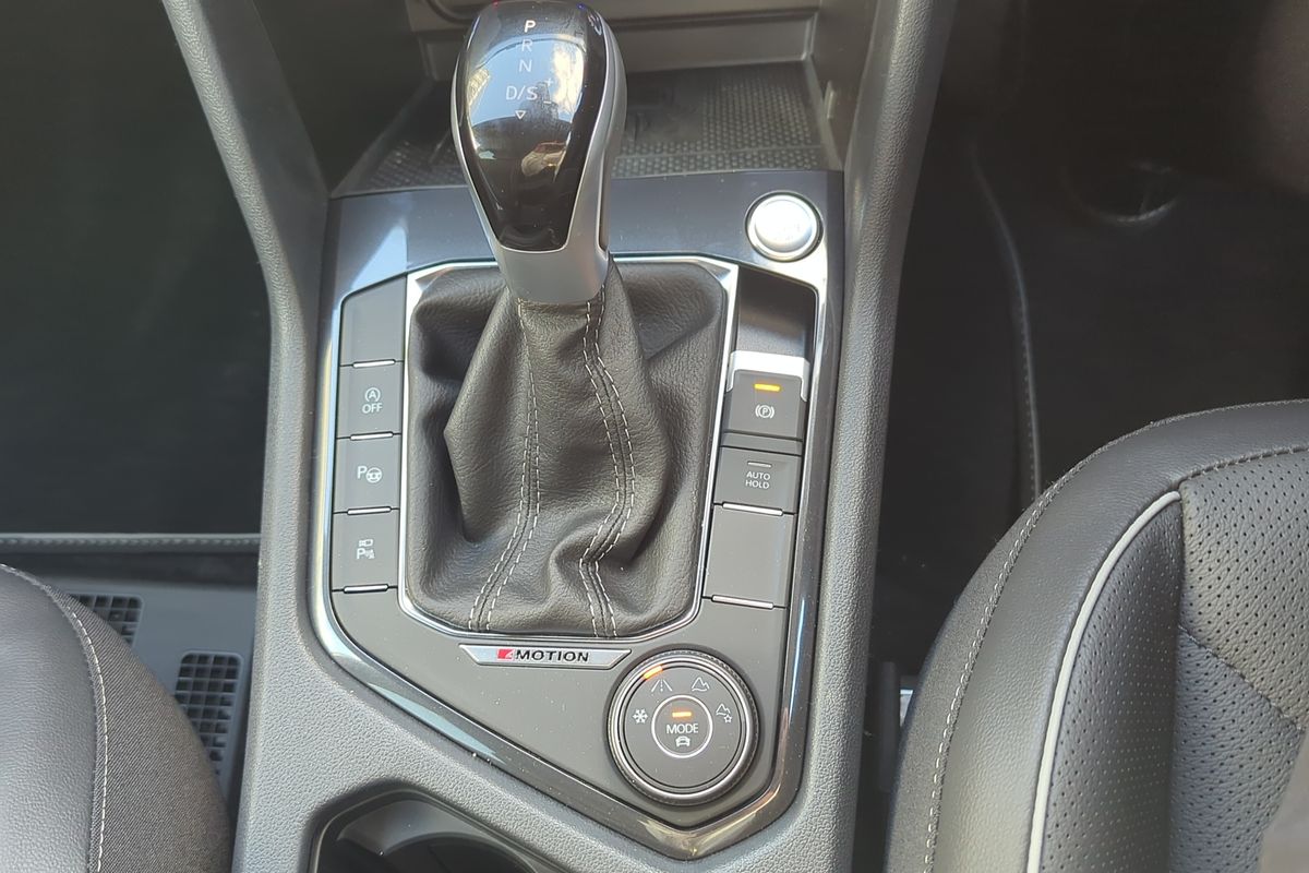 2024 Volkswagen Tiguan Wolfsburg Edition Allspace 5N