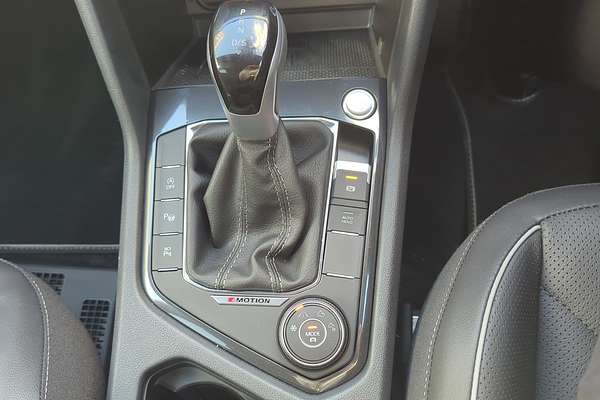 2024 Volkswagen Tiguan Wolfsburg Edition Allspace 5N