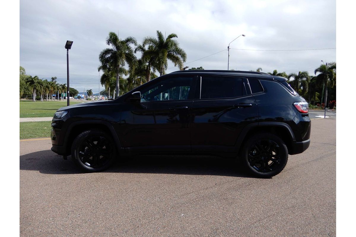 2023 Jeep Compass Night Eagle M6