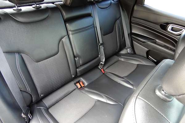 2023 Jeep Compass Night Eagle M6