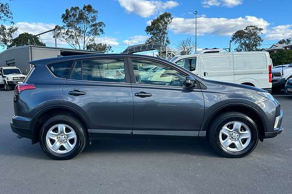 2018 Toyota RAV4 GX ASA44R