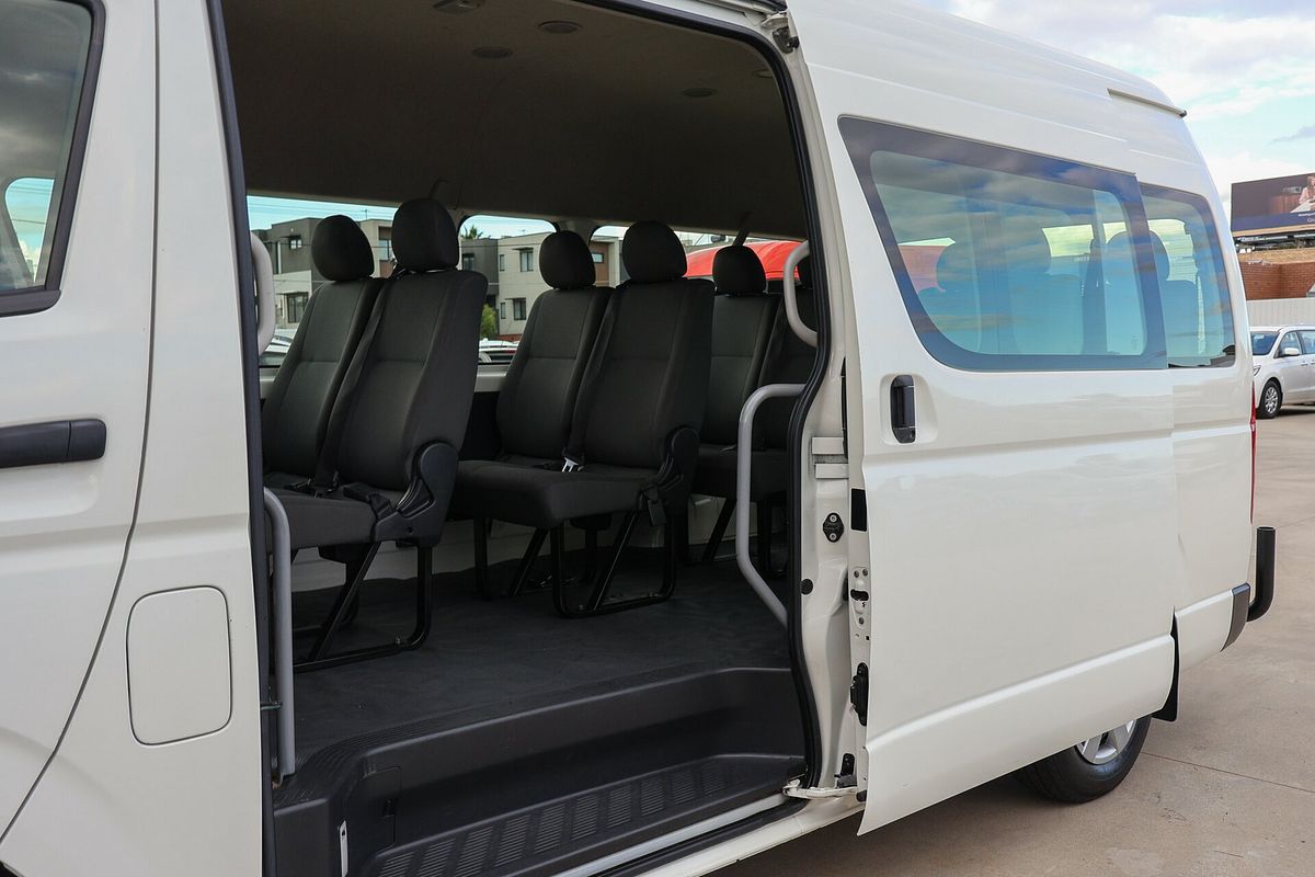 2018 Toyota Hiace Commuter TRH223R