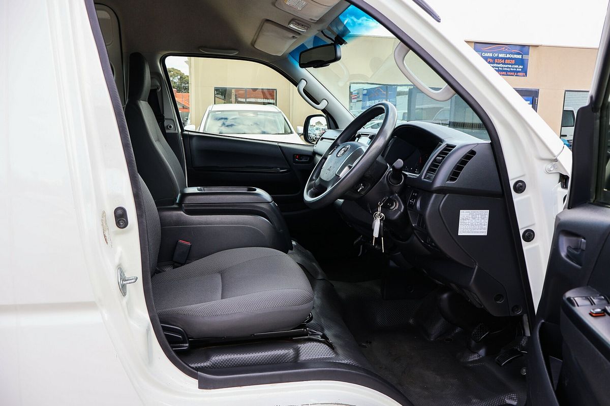 2018 Toyota Hiace Commuter TRH223R