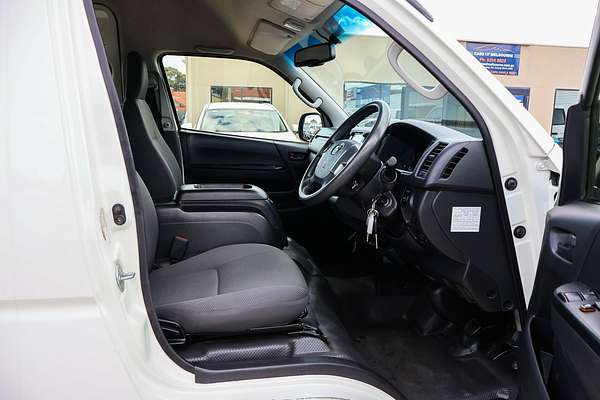 2018 Toyota Hiace Commuter TRH223R