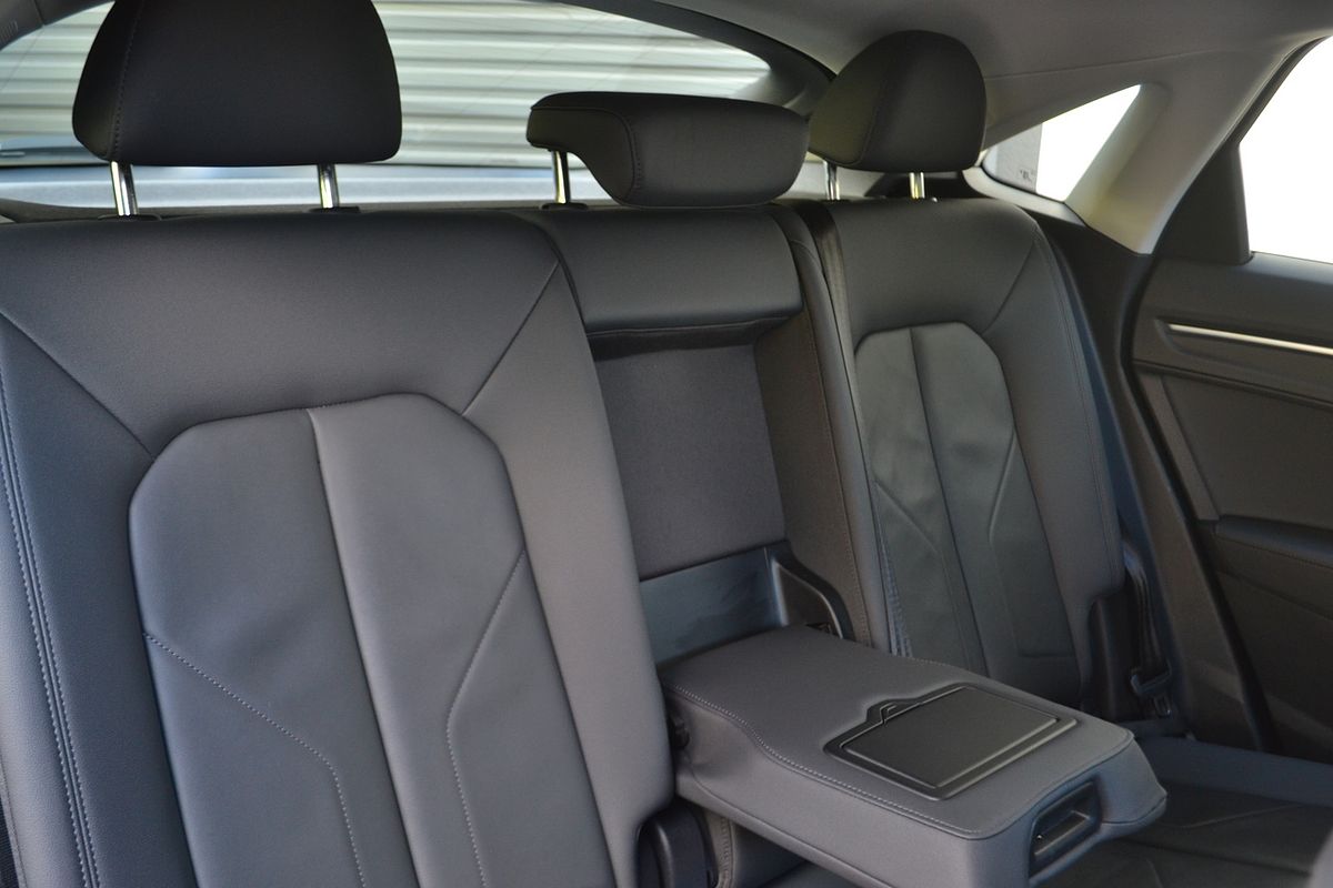2023 Audi Q3 35 TFSI S line F3
