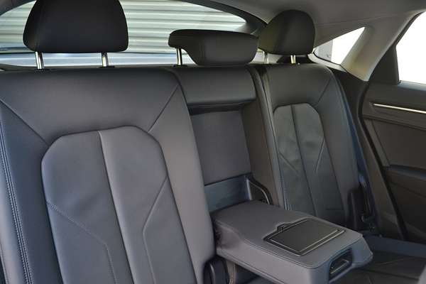 2023 Audi Q3 35 TFSI S line F3