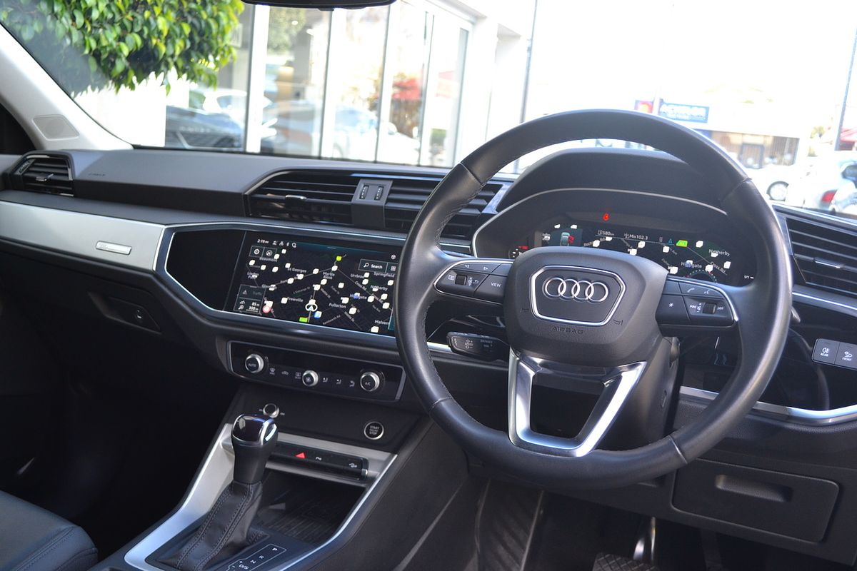 2023 Audi Q3 35 TFSI S line F3