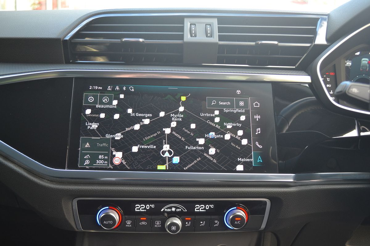 2023 Audi Q3 35 TFSI S line F3