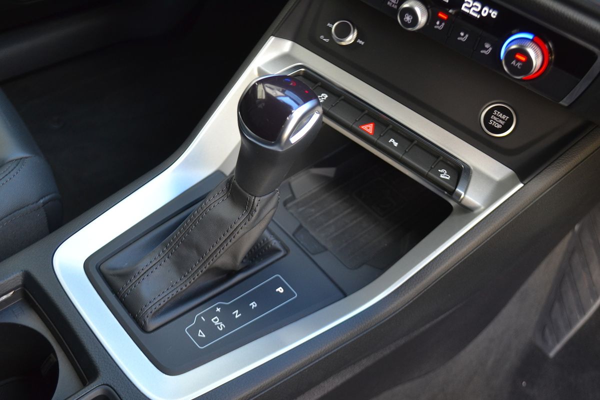 2023 Audi Q3 35 TFSI S line F3