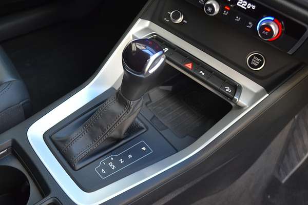 2023 Audi Q3 35 TFSI S line F3