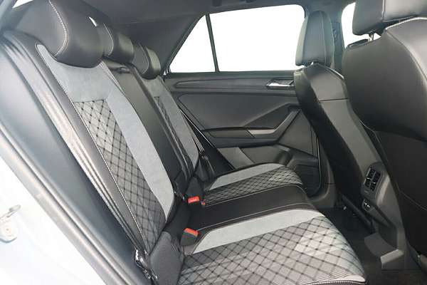 2025 Volkswagen T-Roc 140TSI R-Line D11