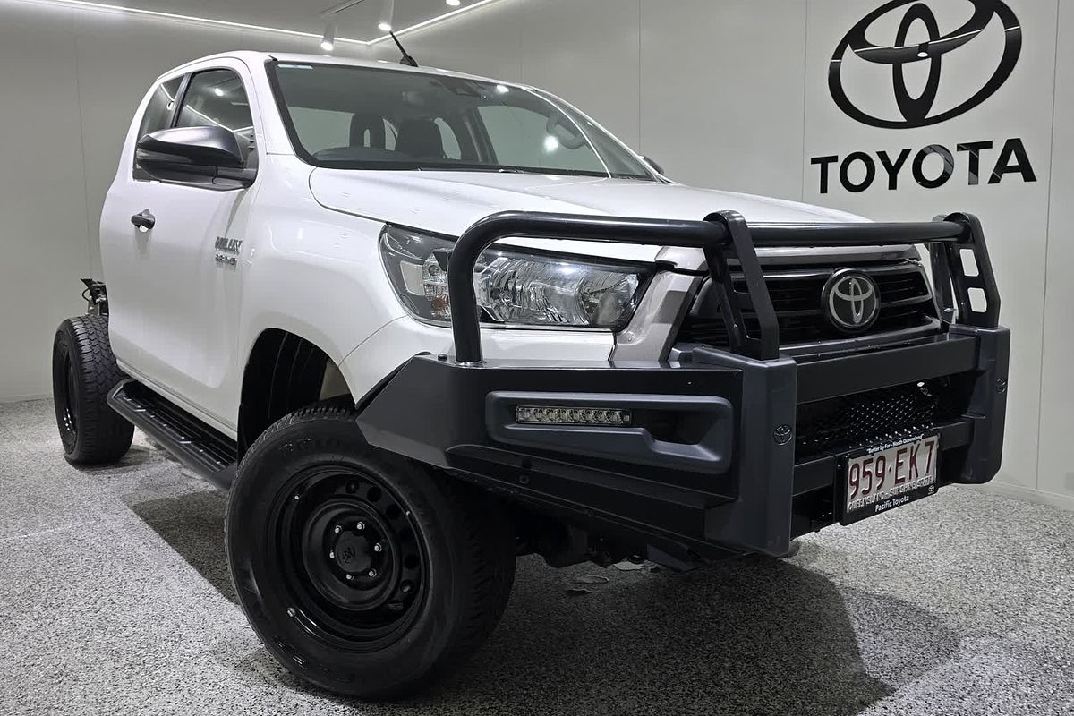 2021 Toyota Hilux Hilux 4x4 SR 2.8L T Diesel Automatic Extra Cab C/C GUN126R 4X4