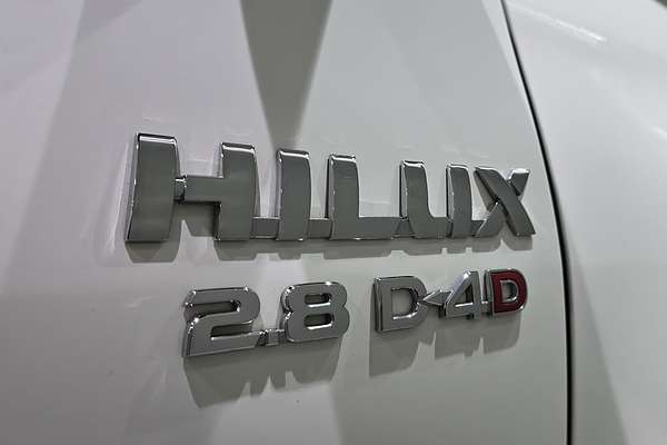 2021 Toyota Hilux Hilux 4x4 SR 2.8L T Diesel Automatic Extra Cab C/C GUN126R 4X4