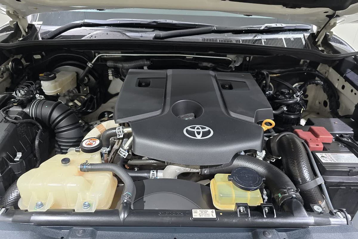 2021 Toyota Hilux Hilux 4x4 SR 2.8L T Diesel Automatic Extra Cab C/C GUN126R 4X4