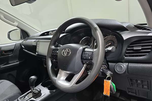 2021 Toyota Hilux Hilux 4x4 SR 2.8L T Diesel Automatic Extra Cab C/C GUN126R 4X4