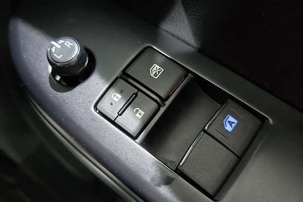 2021 Toyota Hilux Hilux 4x4 SR 2.8L T Diesel Automatic Extra Cab C/C GUN126R 4X4