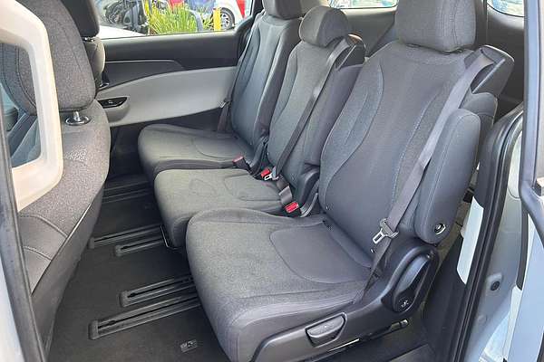 2022 Kia Carnival S KA4