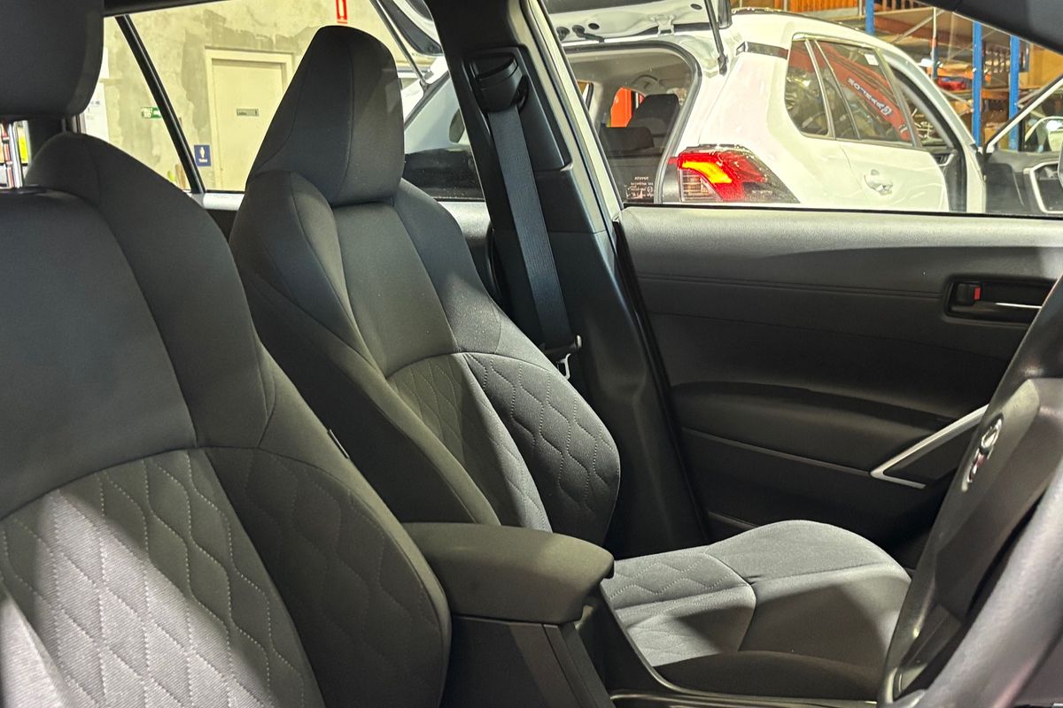 2024 Toyota Corolla Cross GX MXGH10R