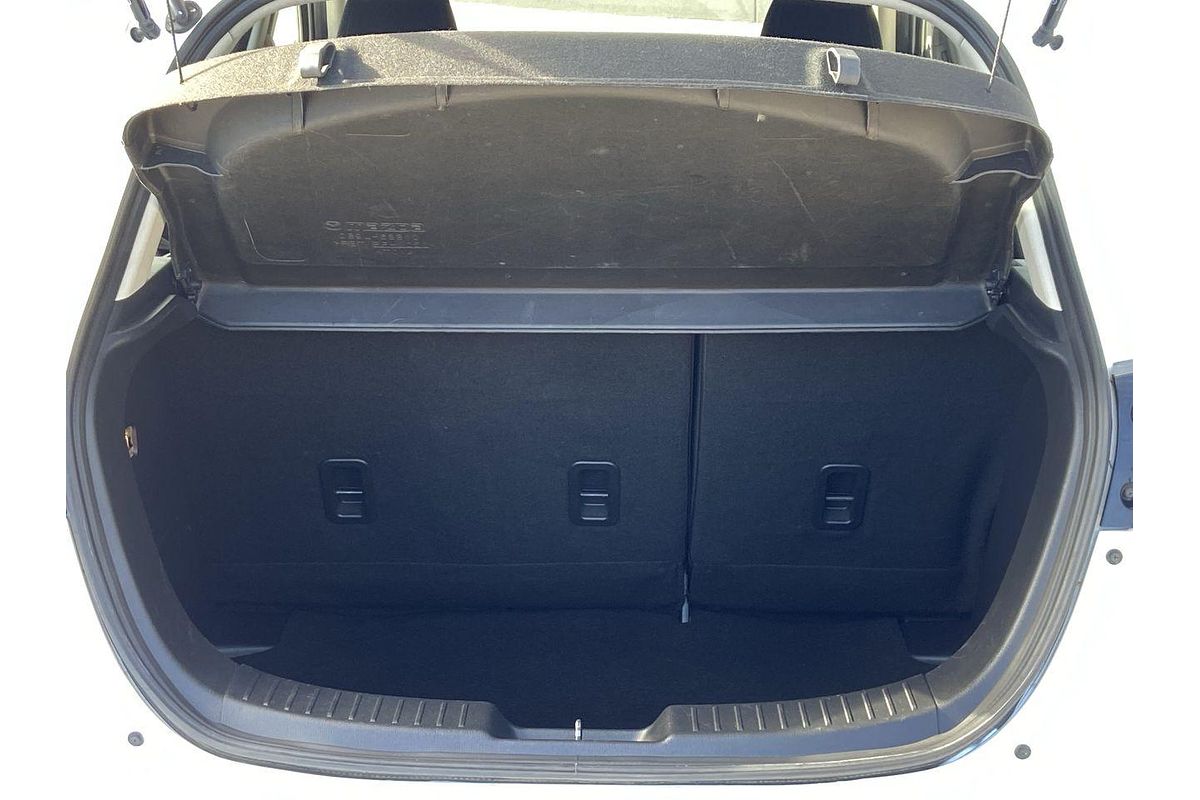 2015 Mazda 2 Maxx DJ Series