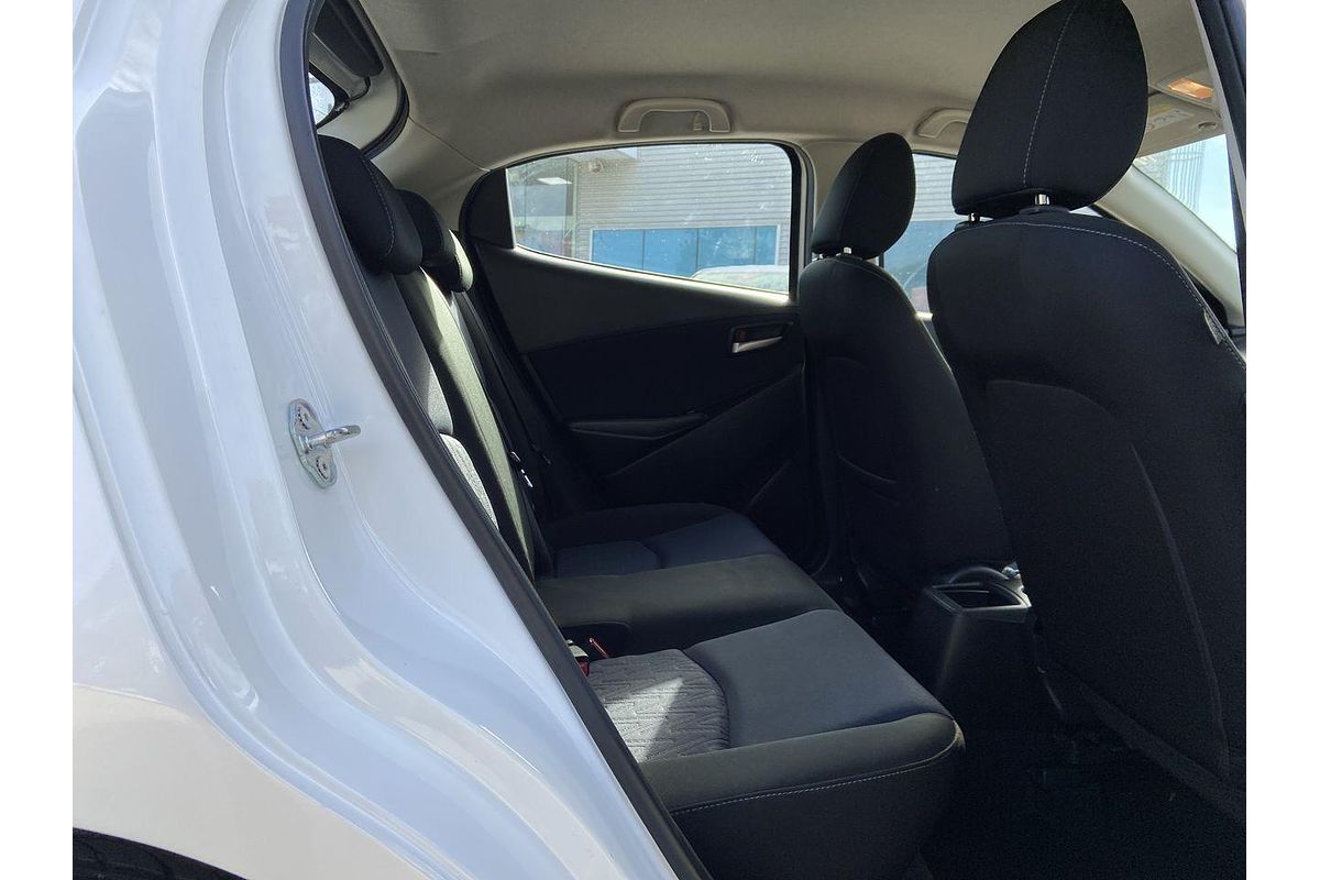2015 Mazda 2 Maxx DJ Series