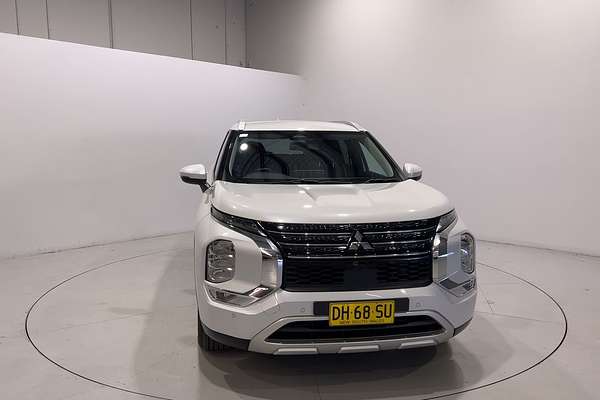 2023 Mitsubishi Outlander LS ZM