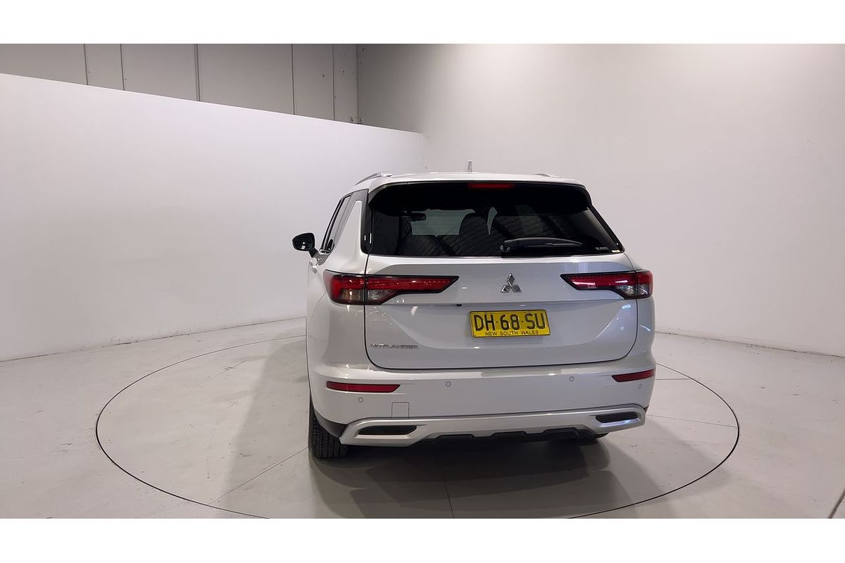 2023 Mitsubishi Outlander LS ZM