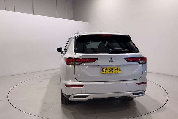 2023 Mitsubishi Outlander LS ZM