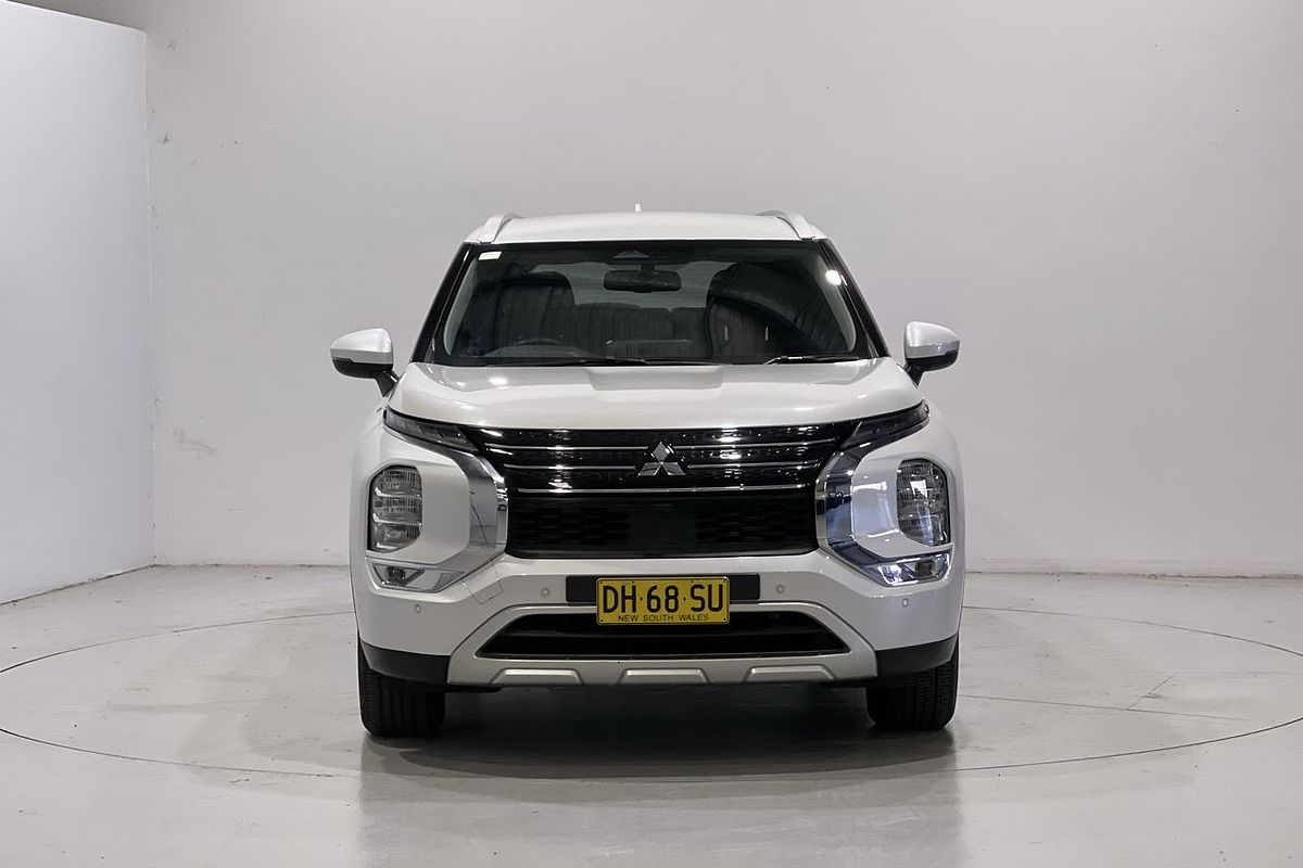 2023 Mitsubishi Outlander LS ZM