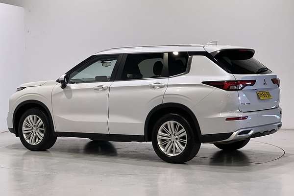2023 Mitsubishi Outlander LS ZM
