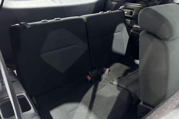 2023 Mitsubishi Outlander LS ZM