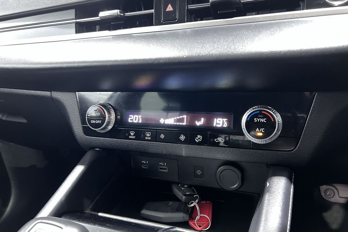 2023 Mitsubishi Outlander LS ZM