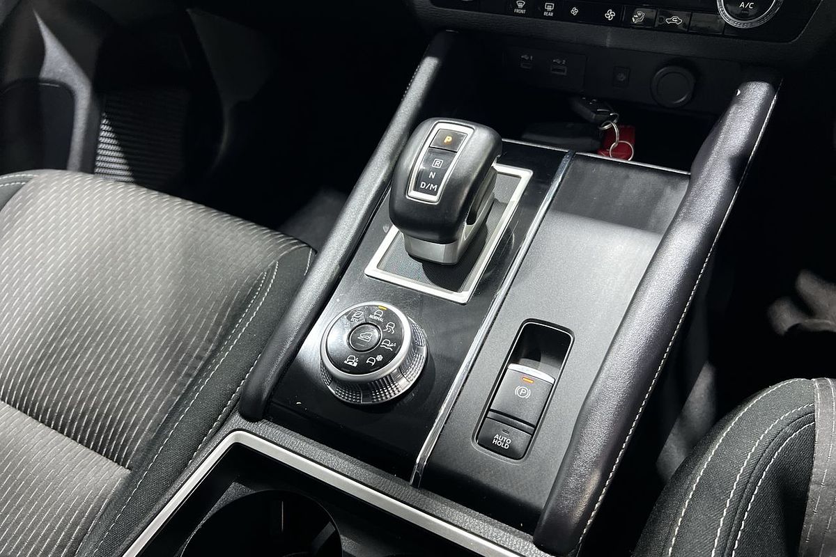 2023 Mitsubishi Outlander LS ZM