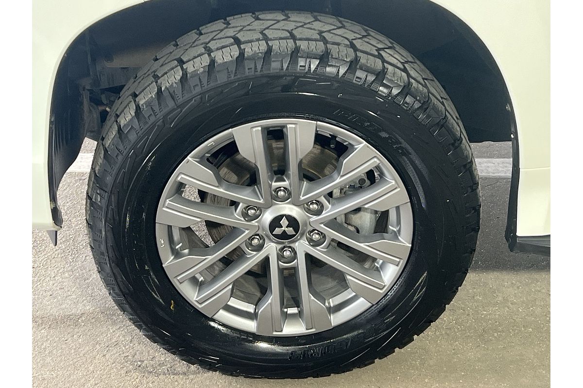 2022 Mitsubishi Pajero Sport GLX QF