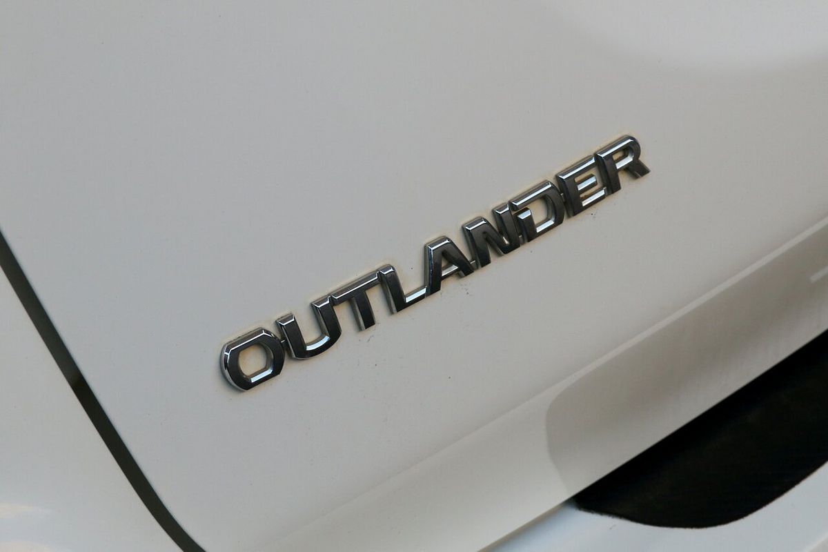 2016 Mitsubishi Outlander LS Safety Pack ZK