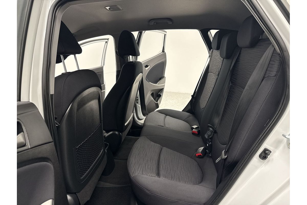 2018 Hyundai Accent Sport RB6