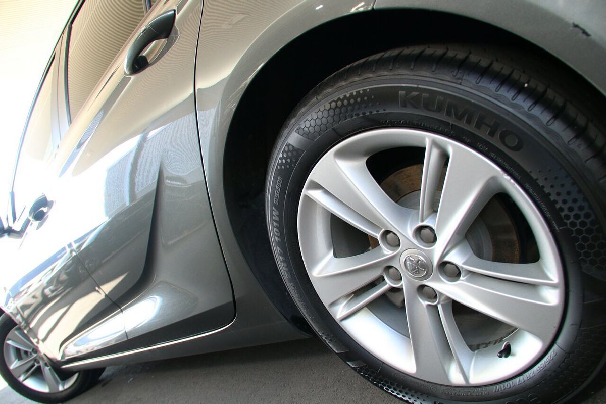 2018 Holden Commodore LT ZB