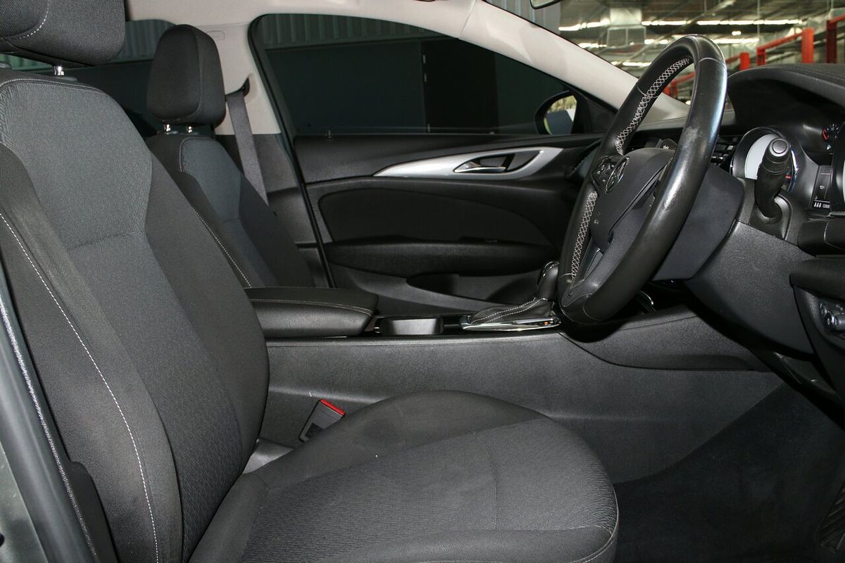 2018 Holden Commodore LT ZB