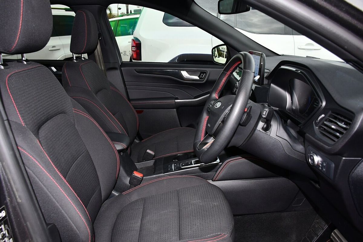 2022 Ford Escape ST-Line ZH