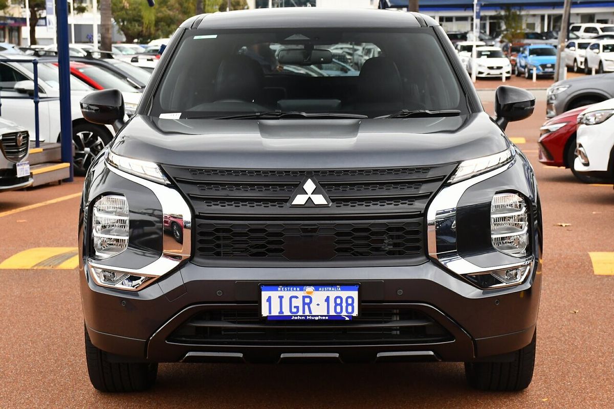 2024 Mitsubishi Outlander Black Edition ZM