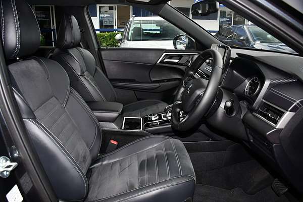 2024 Mitsubishi Outlander Black Edition ZM