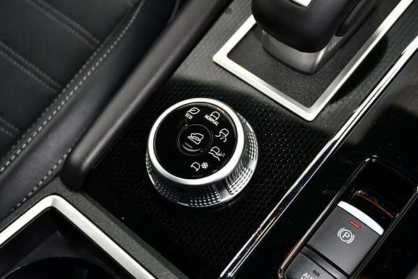2024 Mitsubishi Outlander Black Edition ZM
