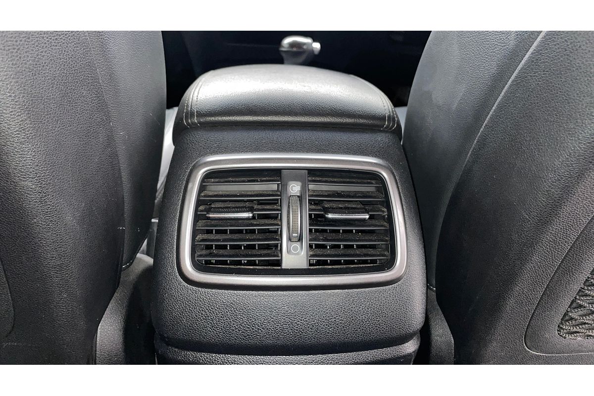 2016 Kia Sorento SLi UM