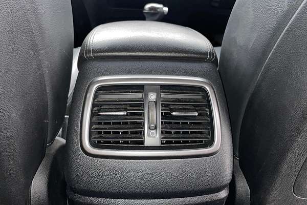 2016 Kia Sorento SLi UM