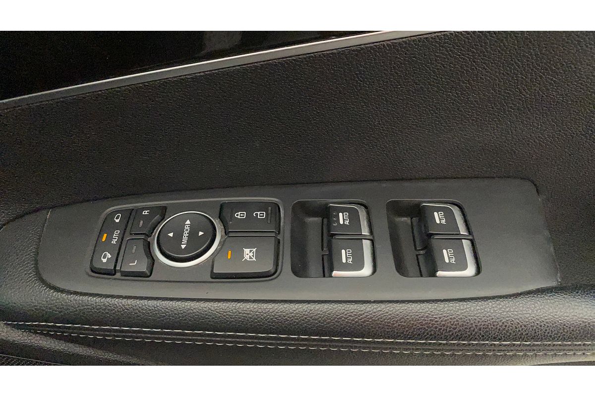 2016 Kia Sorento SLi UM